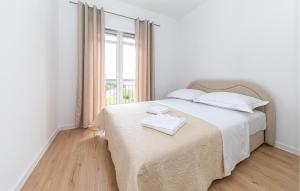 Amazing Apartment In Kastel Kambelovac