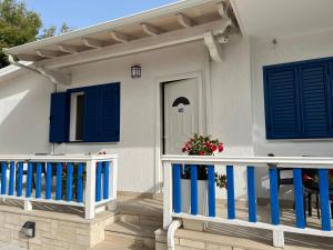 Standard Triple Room room in Sofo Hotel Dhermi