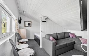 2 Bedroom Nice Home In Hemmet