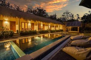 Made 02 Balangan, Homestay, Villas, & Warung Made02