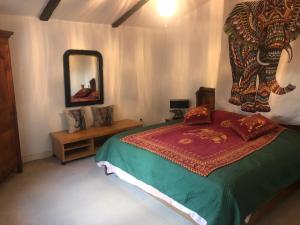 Villas Maison ancienne avec piscine au milieu des vignes : photos des chambres