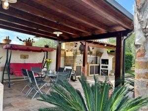 Lucrezias house near the sandy beach parking-wifi