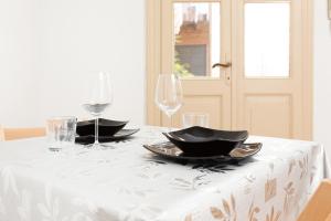 Cream Little Apartment - M1 - City Center