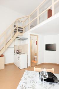 Cream Little Apartment - M1 - City Center