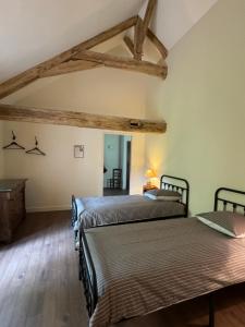 Appartements La Maison des Poetes 6 personnes a Treigny Perreuse : photos des chambres