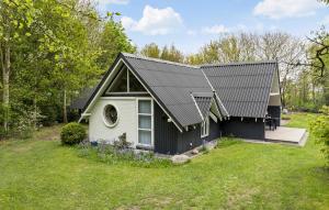 2 Bedroom Beautiful Home In Thyholm