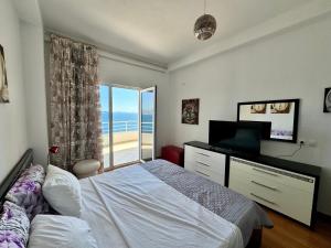 Red Infinity SeaView Apartment Saranda