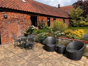 The Stables, Moulton St Mary - Acle