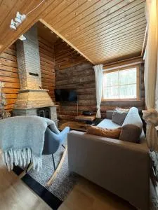 Rauhallinen kelohuoneisto lähellä palveluita, Peacefull Log apartment at Ylläs - 科拉里