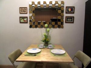 A cozy, relaxing condo at city center