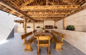 Gorgeous Home In Miranje Donje