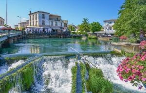 Maisons de vacances Gorgeous Home In Sorgues With Wifi : photos des chambres