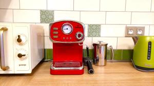 Five maple home for families and wild nature lovers