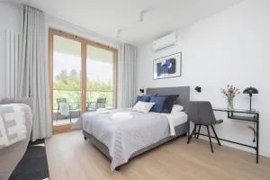 Exclusive and Modern Studios in Warsaw with Air Conditioning and Desk by Renters Prestige - Wierzbno
