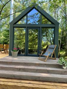 Zbrusu nový luxusní Tiny House kousek od Moravského krasu