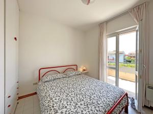 179 - Trilocale al primo piano al Residence Pineta con Piscina a 100 mt dal mare, con vista mare -SPIAGGIA INCLUSA