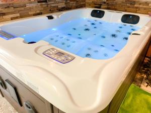 Domaine de la Besnerie Gites avec SPA Privatif à 10 min du Mont St Michel