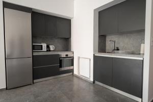 Stylish 3BR apartment in Pagkrati (PRAT_6)