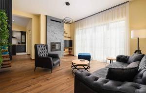 Beautiful Home In Maruzini With Wifi