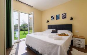 Beautiful Home In Maruzini With Wifi