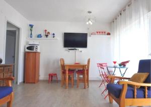 RNET - RHC 3603 Roses Holiday Center