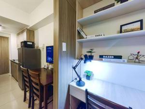 1BR Condotel with Balcony at FAME Residences #FM09