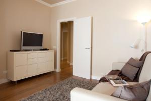 Enjoybcn Coliseum Apartments