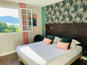 Hotels LOGIS Hotel St Sylvestre : photos des chambres