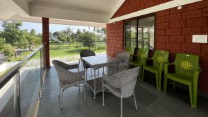 Pavo Shores by EWA Properties