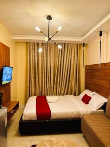 Stylish Studio with Pool