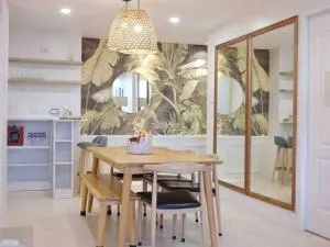 Seibu Tower BGC Tropical Suite with Parking - Fort William McKinley