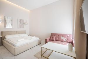 A13- Deluxe Apartments, Best Location, by BQA