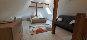 Maisons de vacances Proche le Mans, Parigne l'Eveque,maison forestiere, accueil chevaux possible 11 pers : photos des chambres