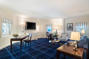 Hotels Hotel du Palais Biarritz, in The Unbound Collection by Hyatt : Suite Ambassadeur Paquebot de Croisière