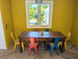 Maisons de vacances Ile d oleron Vertbois, Villa Bois Piscine et mer : photos des chambres