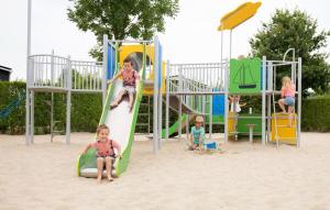 Chalet op vakantiepark in Baarland