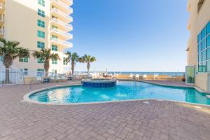 Crystal Shores West 202