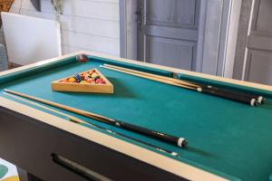 Maisons de vacances La Fermette des Vallons - Jacuzzi - Billard : photos des chambres