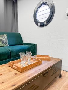Bateaux Bord du Canal du Rhone a Sete sur Cesar : photos des chambres
