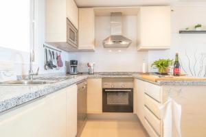 Pool Calahonda Palmeras with Sea View - Happy Rentals