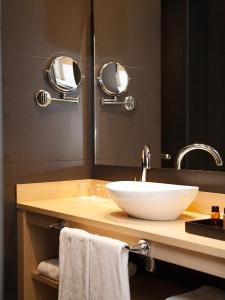 Bathroom, Hotel Ambit Barcelona in Barcelona