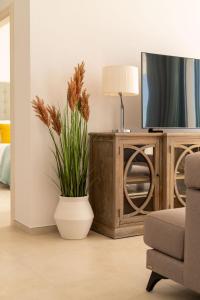 CAPRICA by Buenavilla