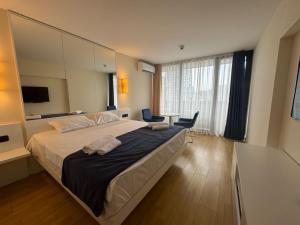 Orbi City Deluxe Apartment