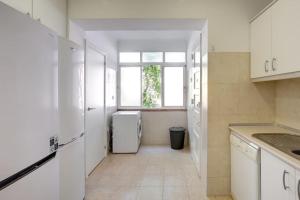 Family Tailor Made Flat in Areeiro