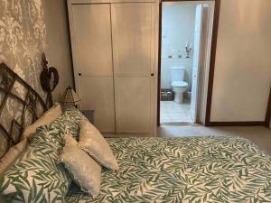 Cosy Barn Conversion Bedroom & En Suite