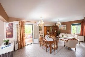 Peaceful Villa Alexandra - Pigadhisánoi