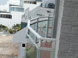 Ray place