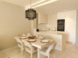 Luxury Golf & Private Garden