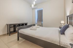 Hard to come by - modern & huge house in Sliema