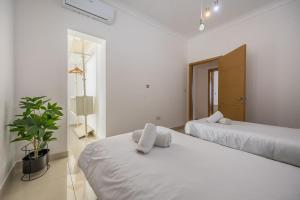 Hard to come by - modern & huge house in Sliema